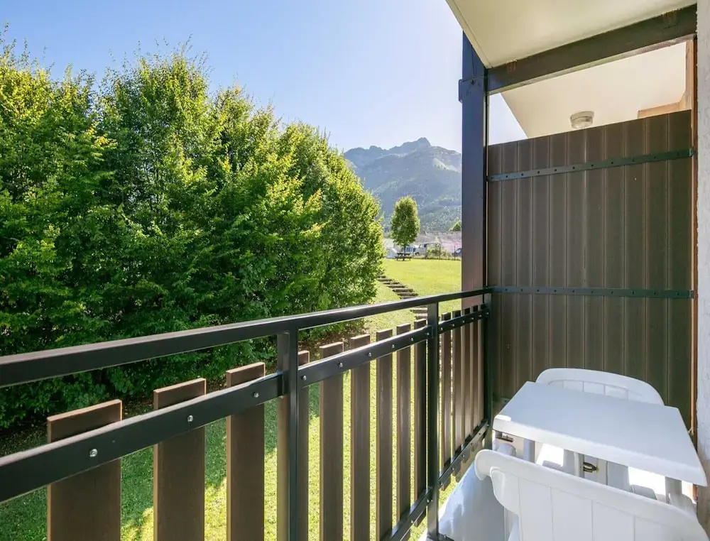 Mountain Apartment Near Village Centre