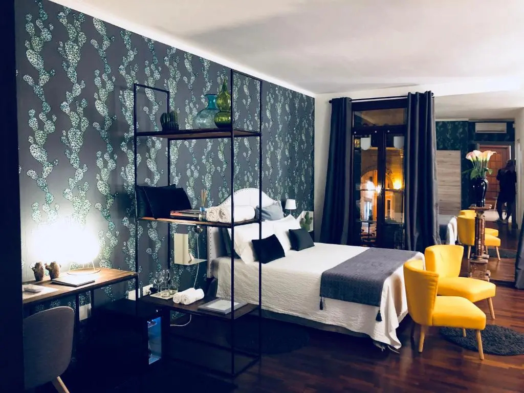 Deluxe Double room with view (full double bed)
