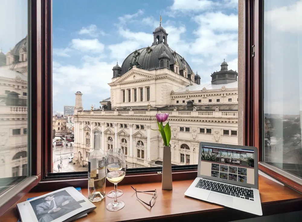 Готель у Львові «Панорама» | Panorama Hotel Lviv by null