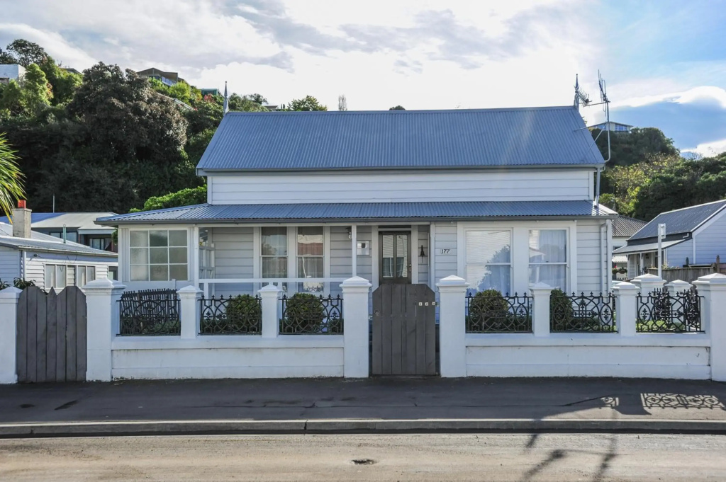 Puriri Downtown Villa - Napier Holiday Home