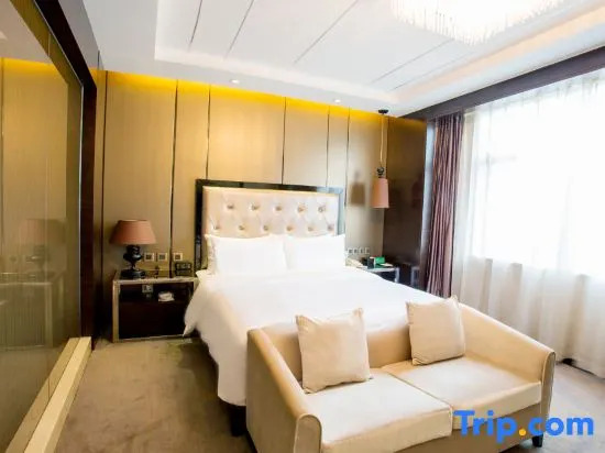 Executive Double Suite full double bed