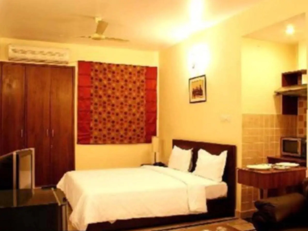 16 Squares Luxury Suites & Boutique Hotel