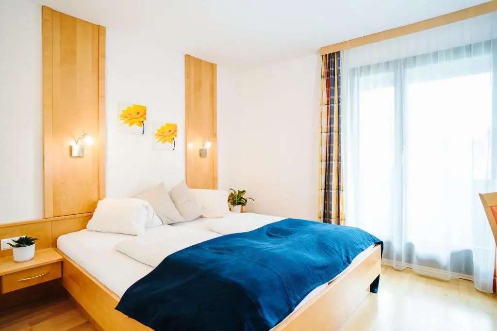 2 Bedrooms Apartment with lake view