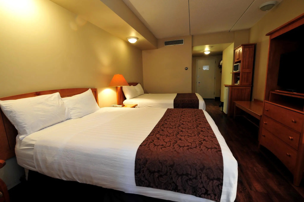Double Suite (full double bed)