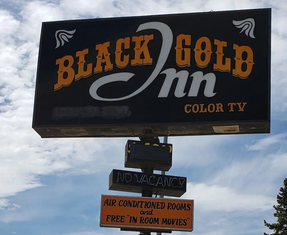 Black Gold Inn