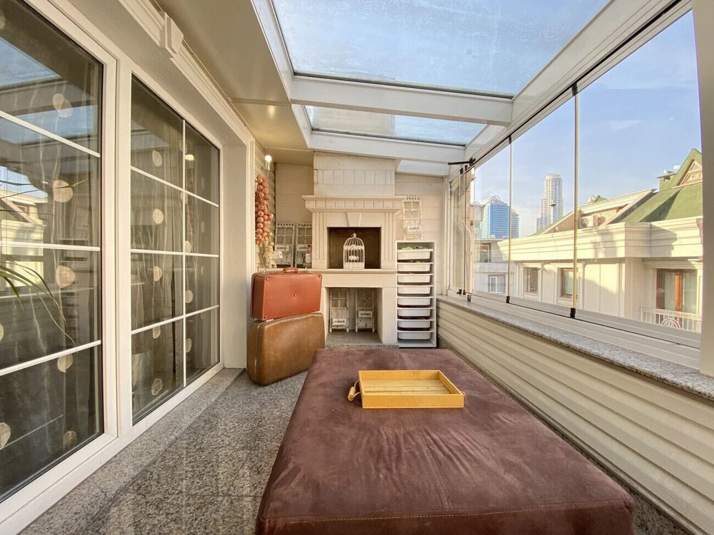 Balcony & Terrace