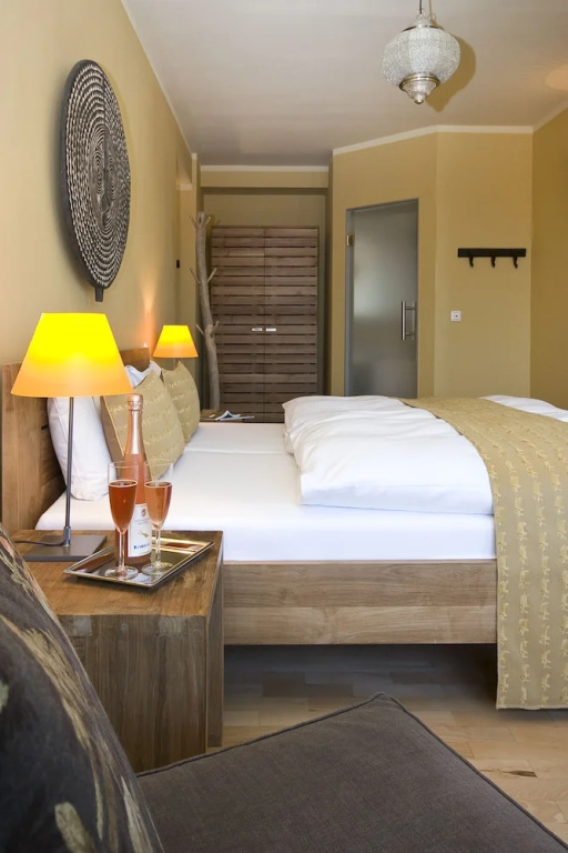 Standard Double room with sunset view (full double bed)