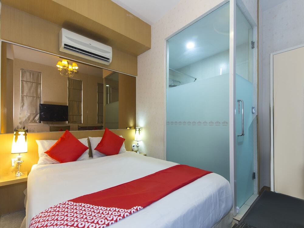 The Crown Borneo Hotel