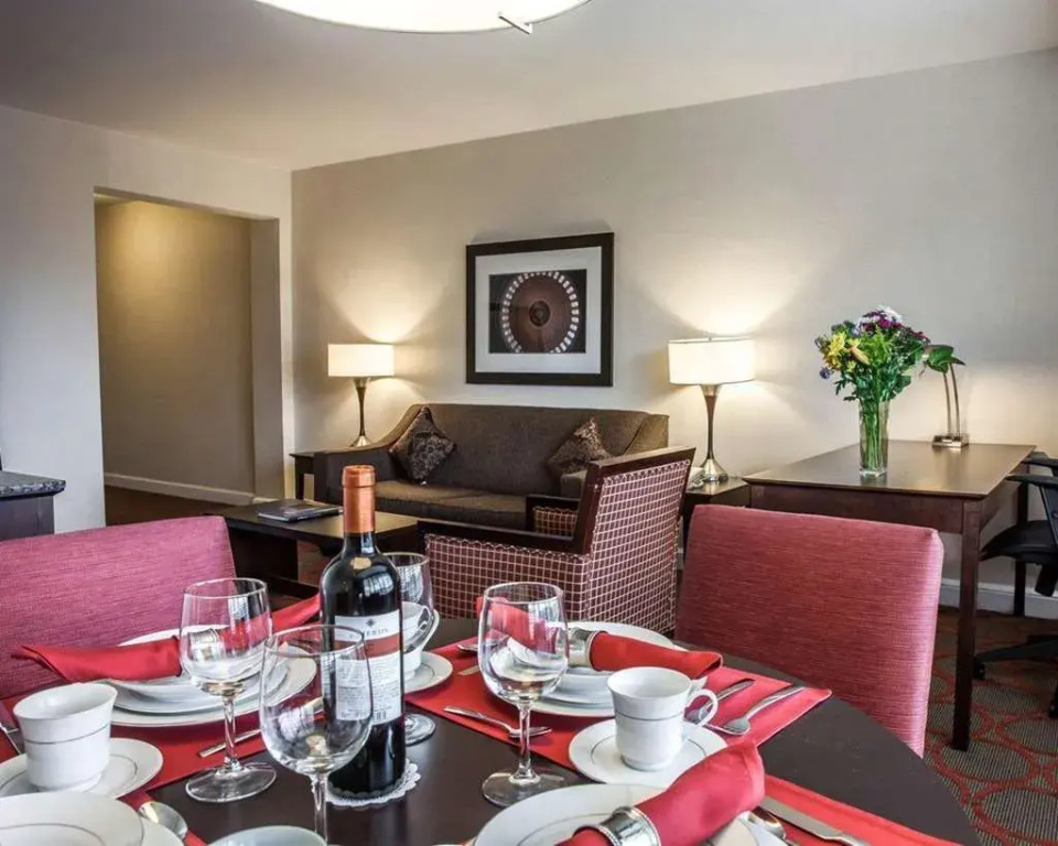 The Virginian Suites, an Ascend Hotel Collection Member - Général