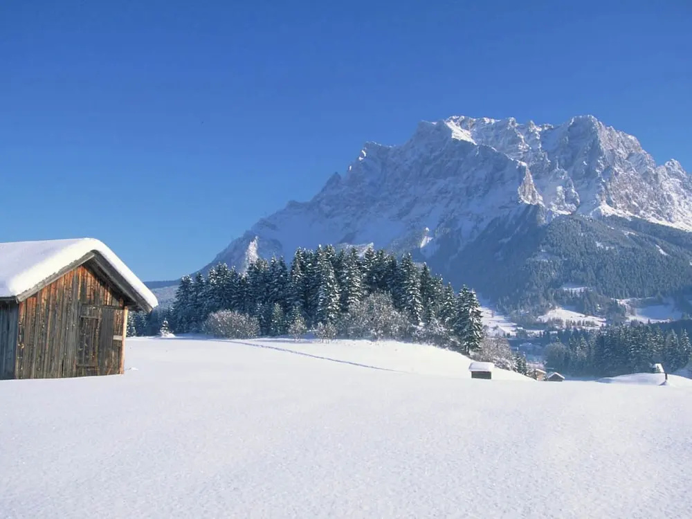 Cozy Apartment in Lermoos with Ski-Lift Nearby