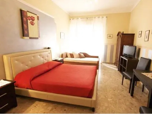 Standard Triple room