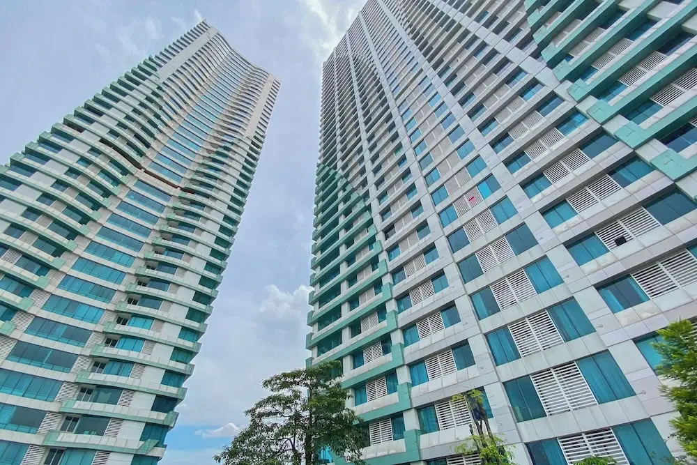 Comfy And Modern 2Br Grand Kamala Lagoon Apartment