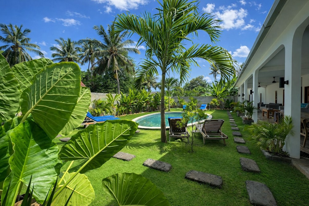 Wanderlust Hostel Kuta Mandalika
