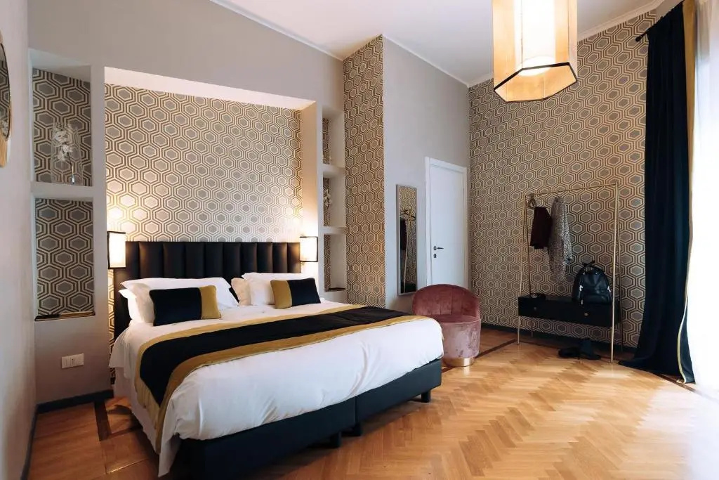 Superior Double room with balcony (full double bed)