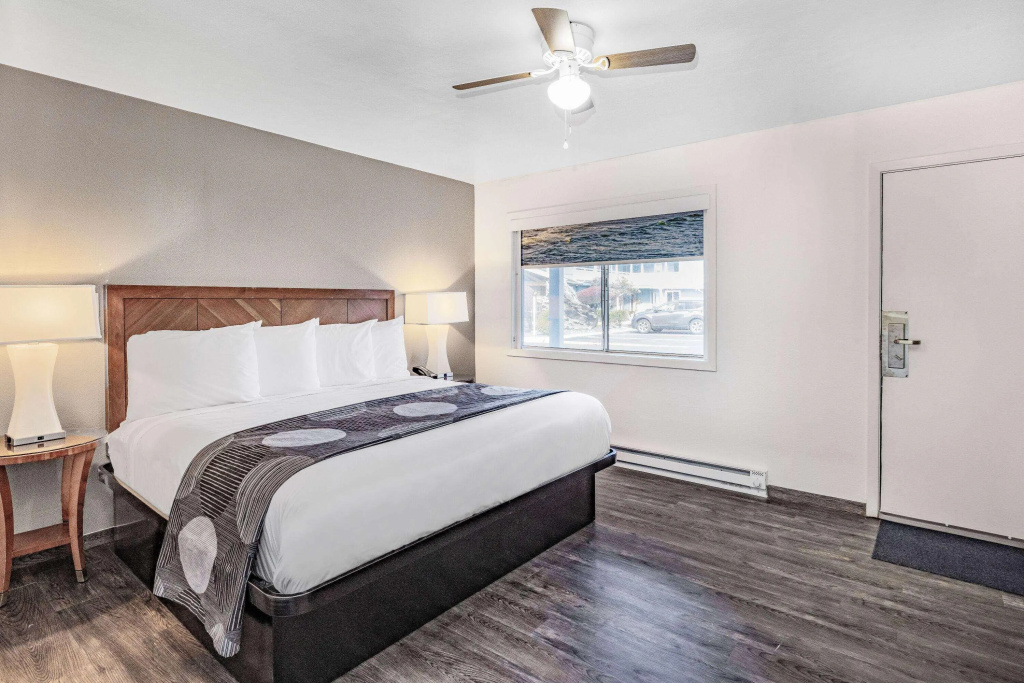 Oceanside Inn & Suites, a Days Inn by Wyndham — 5