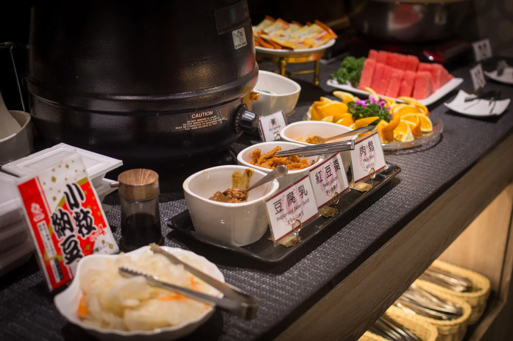 Food & Beverage