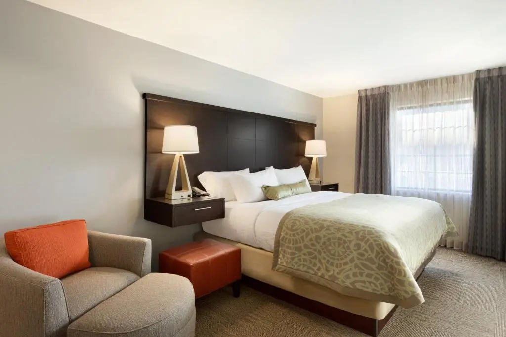 Staybridge Suites Midland by IHG - Chambres