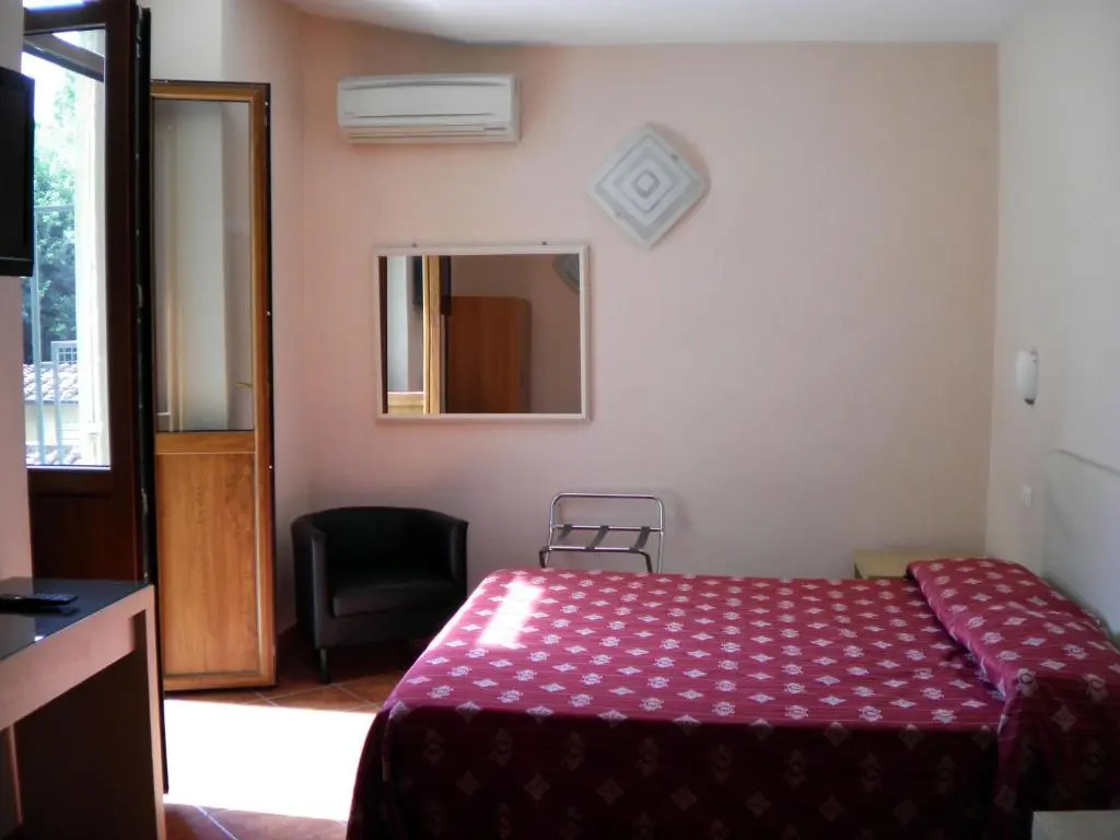 Comfort Double room (full double bed)