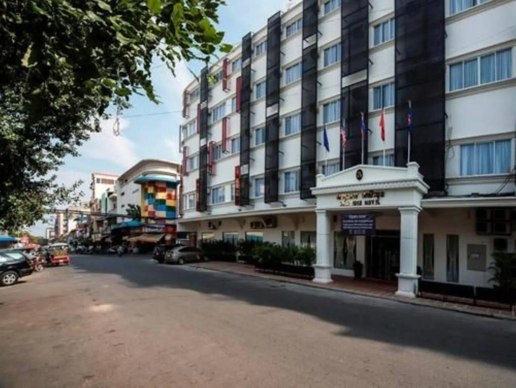 Altos Hotel