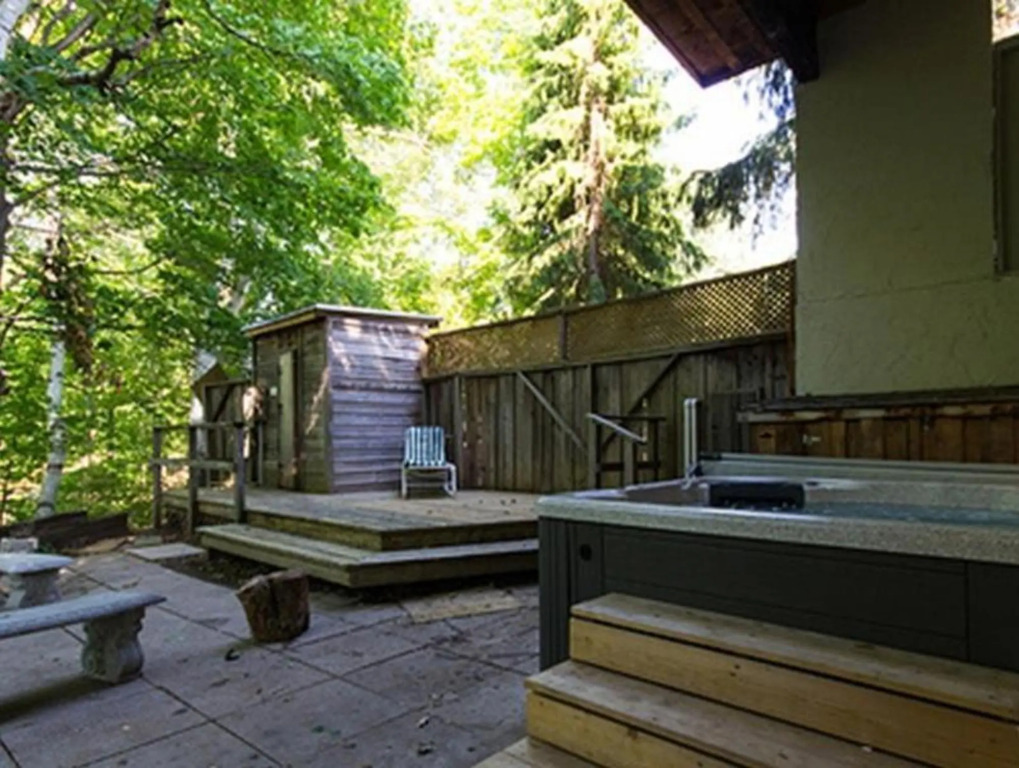 128 Birch View Trail