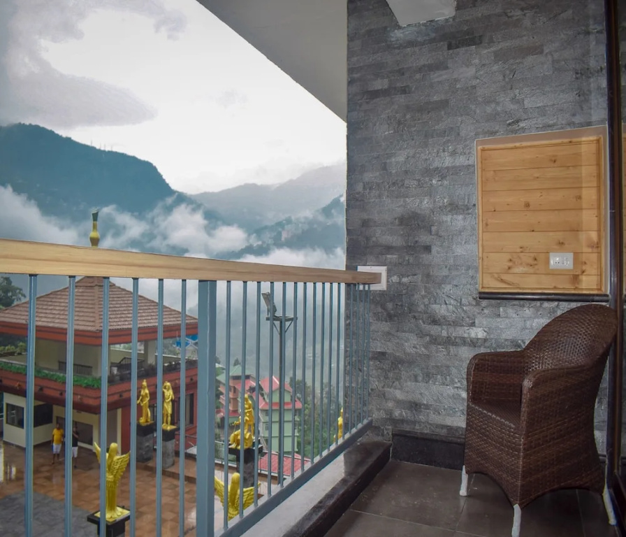 Balcony & Terrace