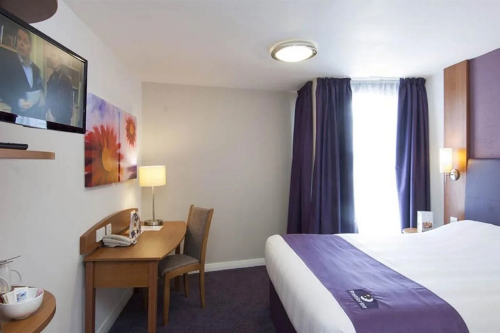 Premier Inn London Stratford — фото