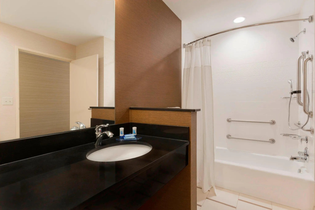 Fairfield Inn & Suites Pittsburgh Airport/Robinson Township - Chambres