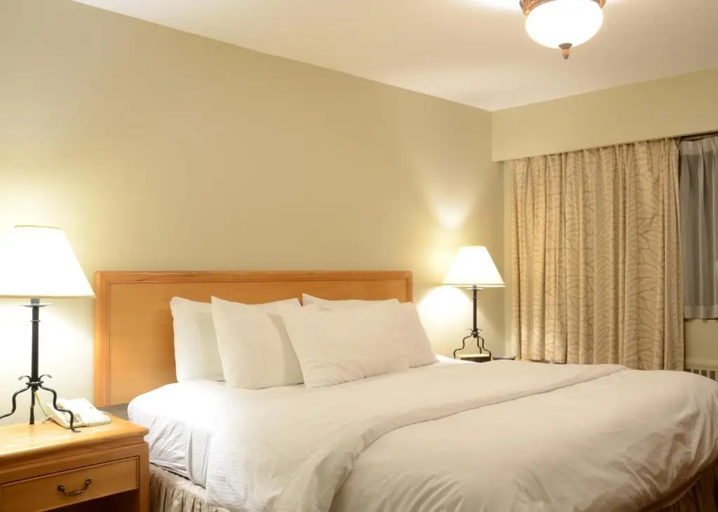 Rosellen Suites At Stanley Park - Chambres