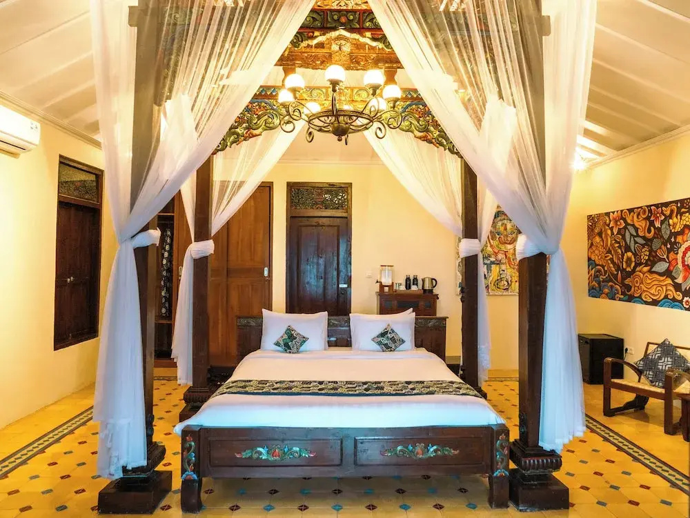 Suite with balcony