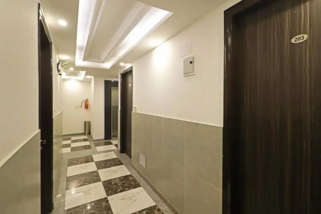 Hotel Almora Near Delhi Airport