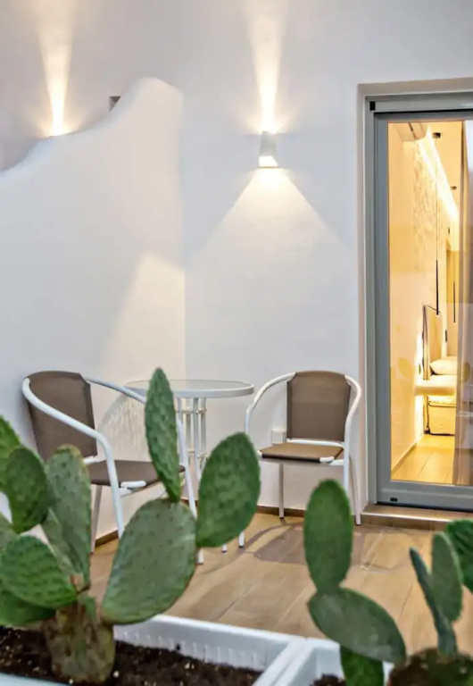 Levantes Luxury Suites I II