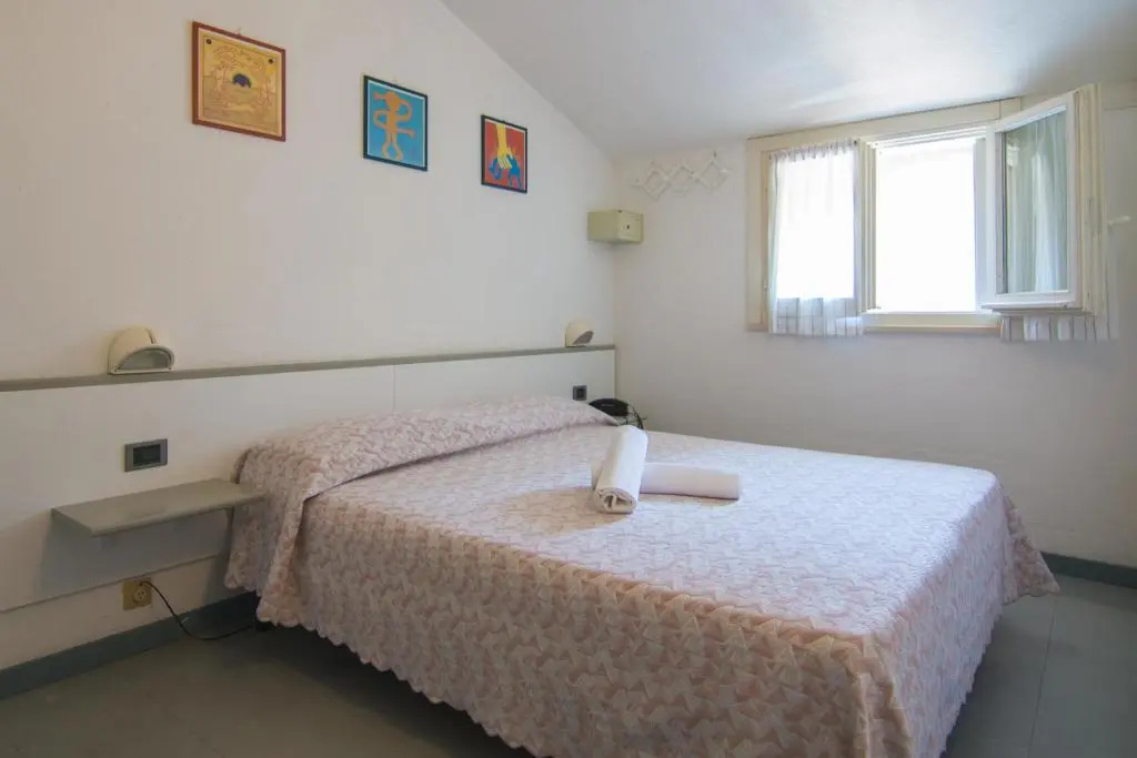 Economy room
