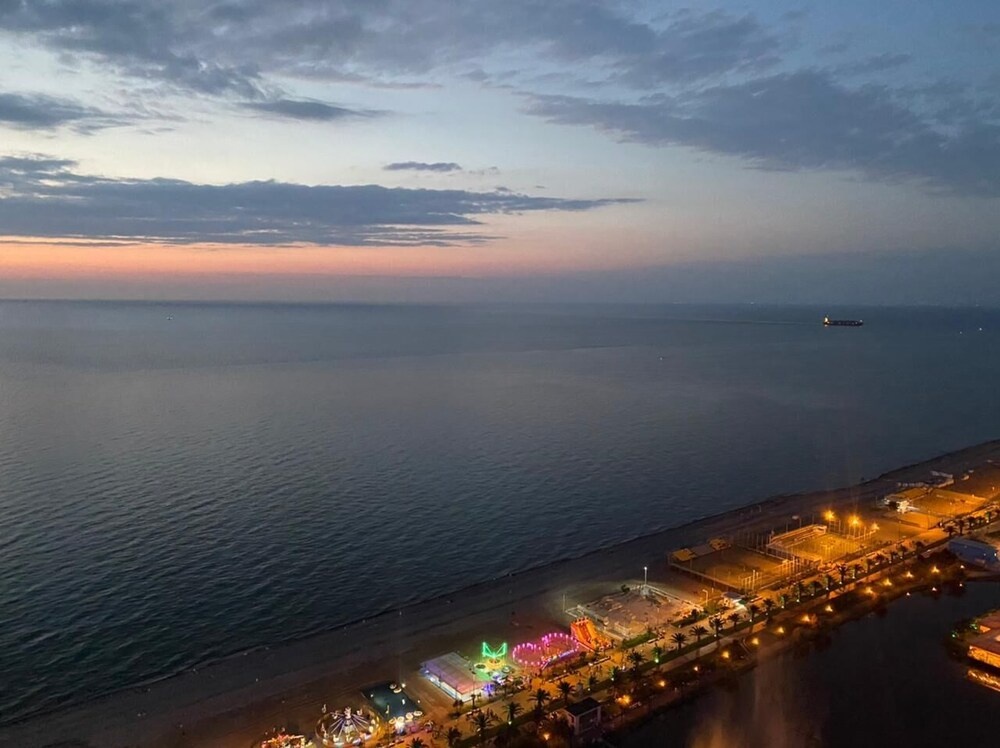 Beach & Waterfront
