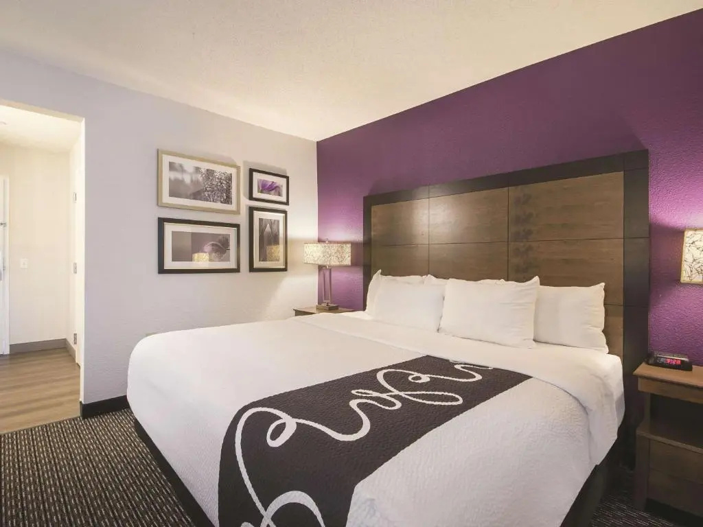 La Quinta Inn & Suites by Wyndham Hartford - Bradley Airport - Chambres