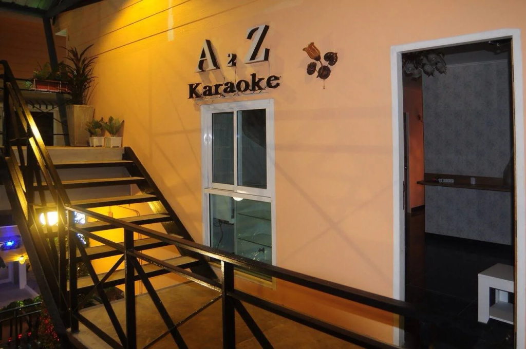 Food & Beverage