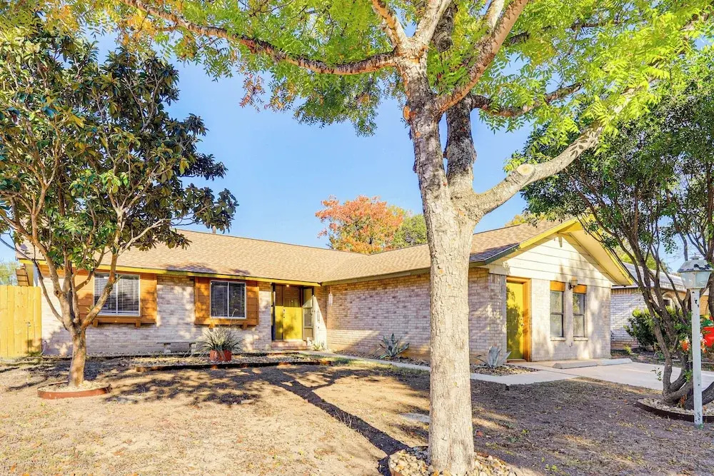 Hot Tub, Pool & Game Room: San Antonio Family Gem