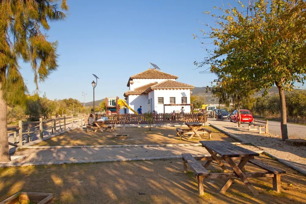 Hotel Puerta De La Sierra