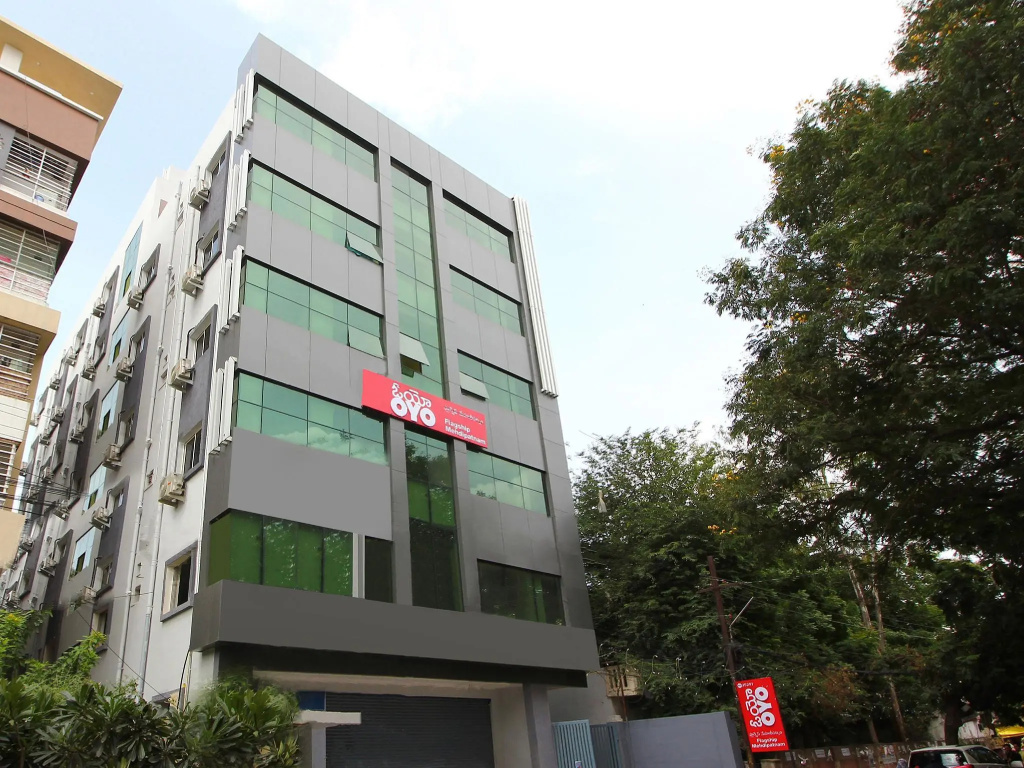 OYO Flagship 76655 Goldhorn Hotels Mehdipatnam