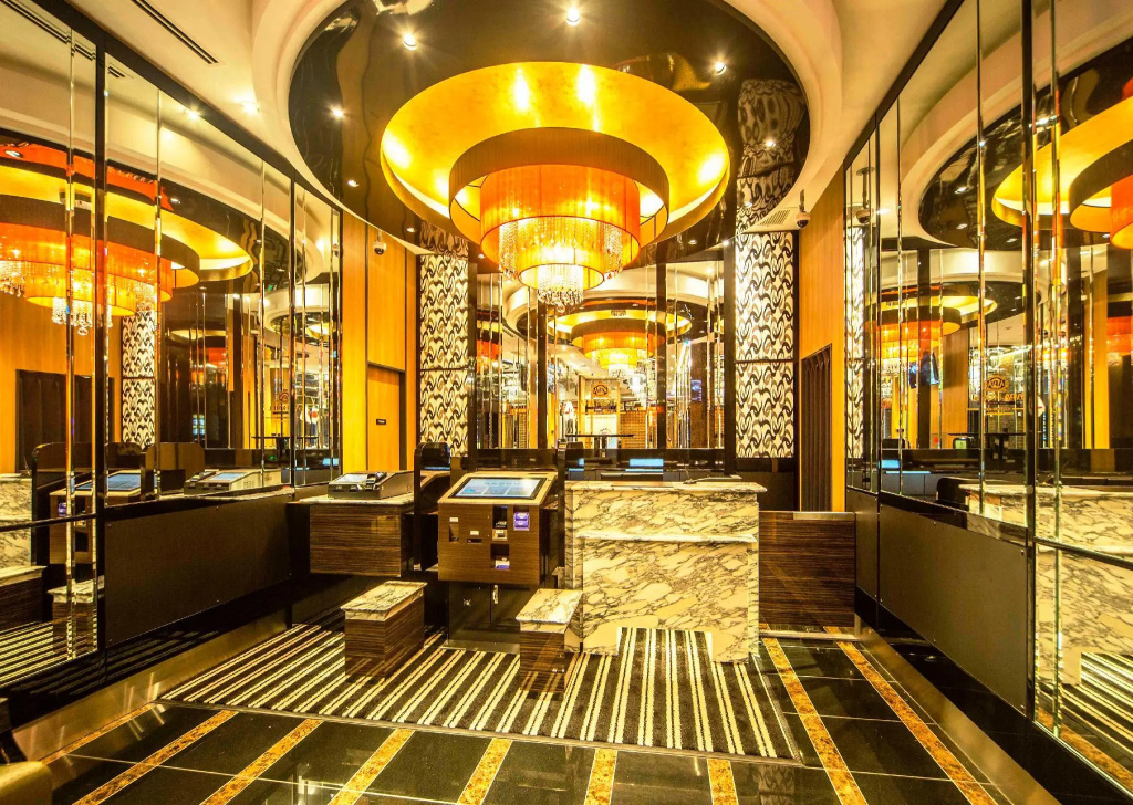 Lobby & Reception