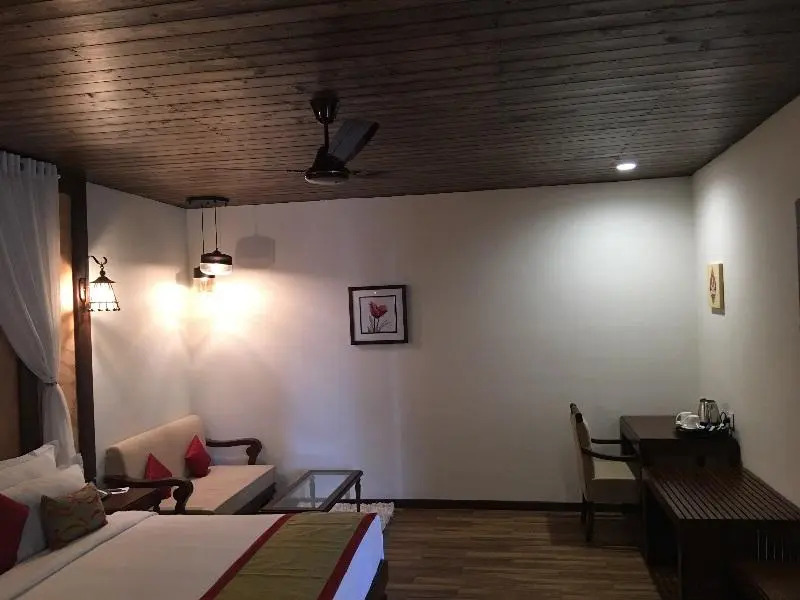 Luxury Double Cottage with city view full double bed