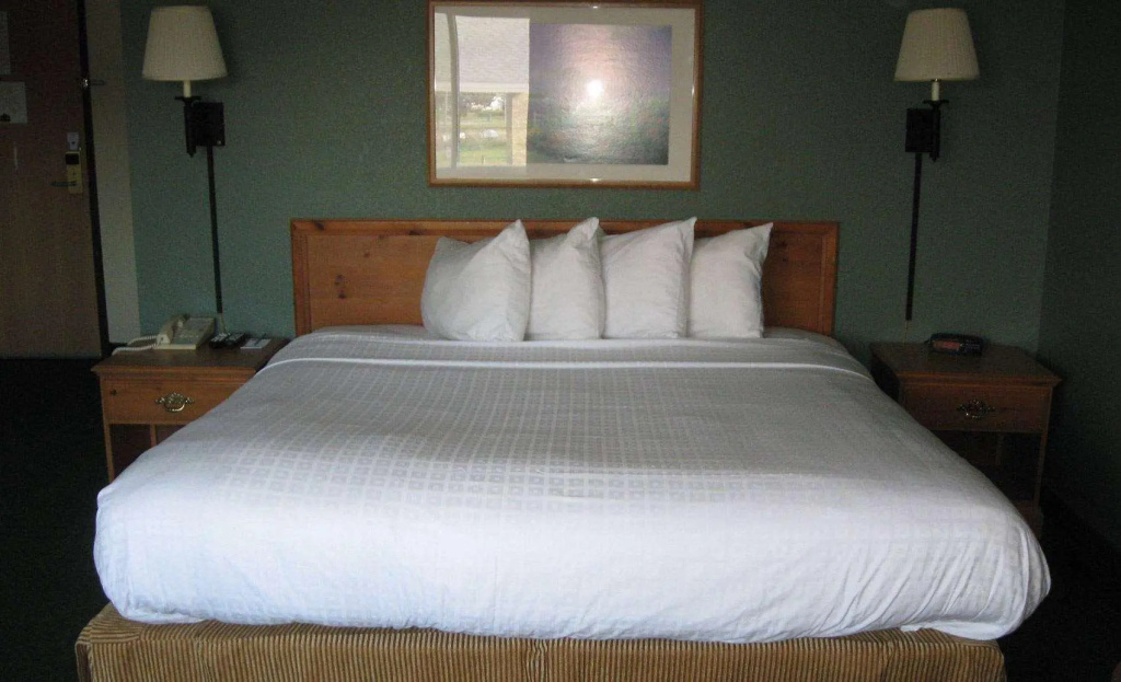 AmericInn by Wyndham Oscoda Near AuSable River - Chambres