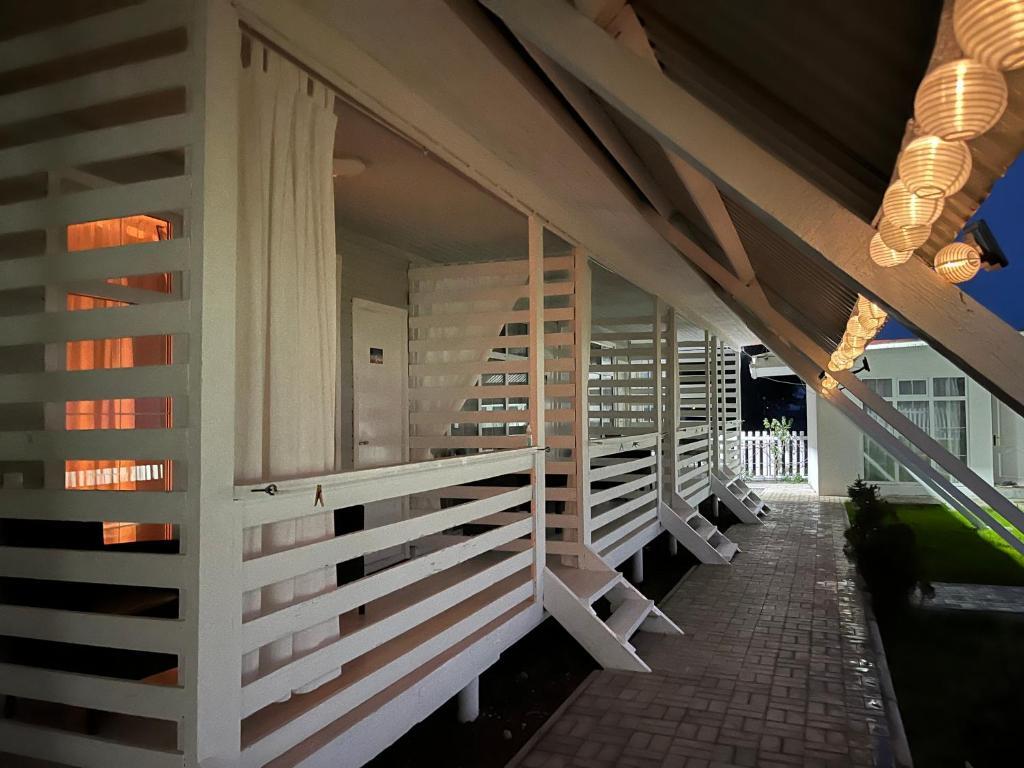 Турбаза “Black Sea” cottages в Гагре