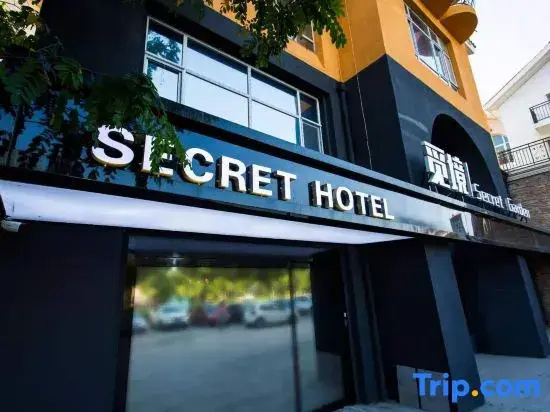 Secret Hotel