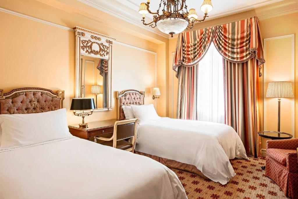 Classic Twin room with courtyard view (twin beds)