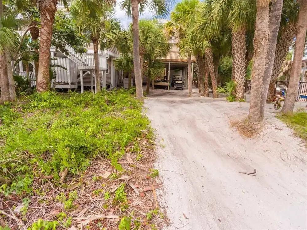 528 - Coral Cottage