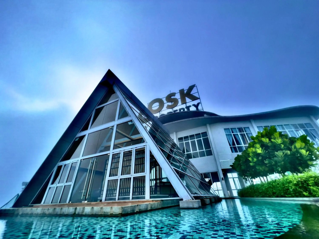 Windmill Upon Hill - Luxurious Sky Villa - 360SkyPool - Heated Pool - Mountainous Genting View - Genting Highland by YourEasyStay