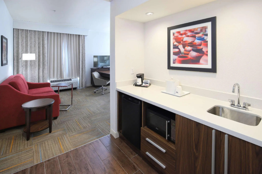 Double Studio (full double bed)