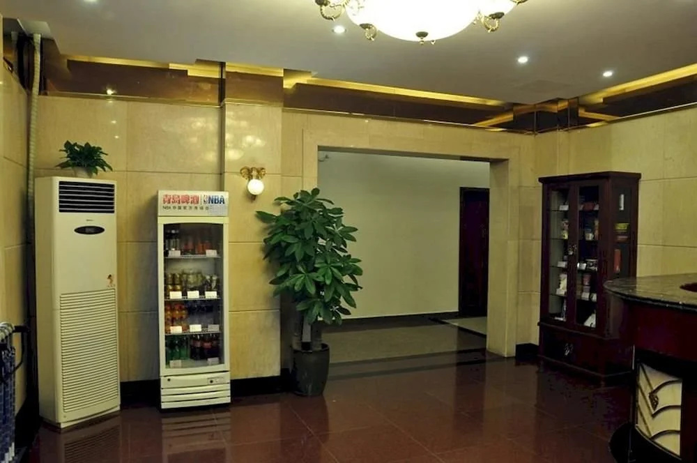 Food & Beverage