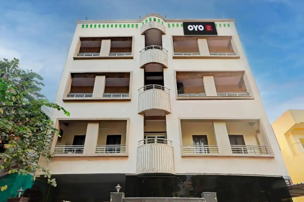 Aarshi Palace by OYO Rooms