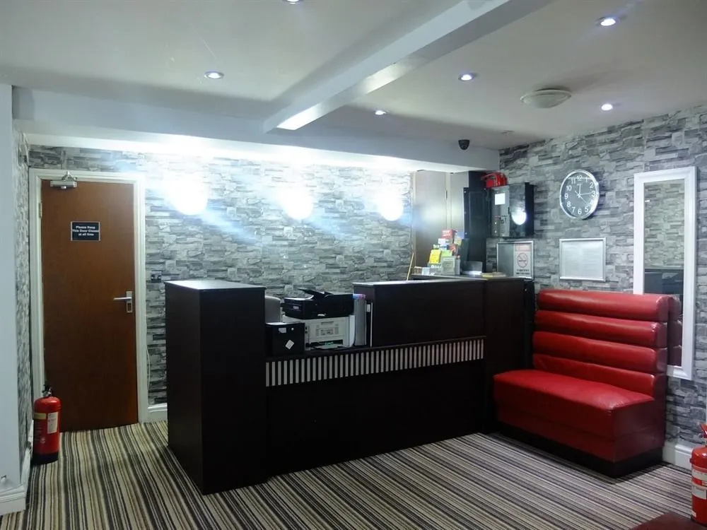 Lobby & Reception